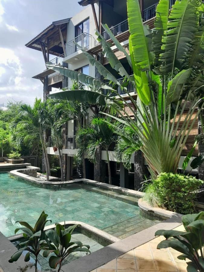 Blue Waves Beachfront Penthouse Flic en Flac Bagian luar foto